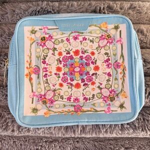 Estee Lauder Makeup Pouch/Bag